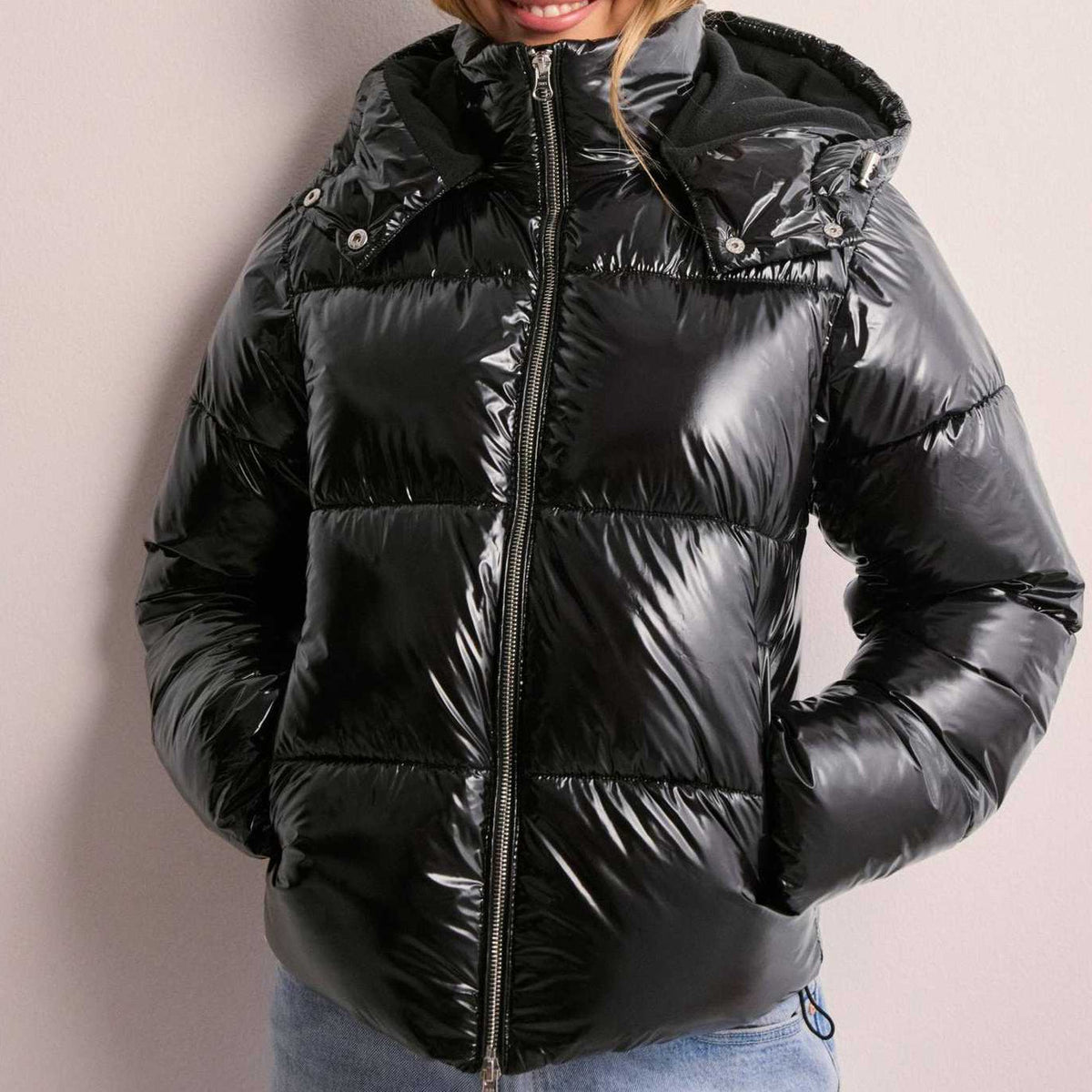 Women's Lightweight Hooded Puffer Jacket